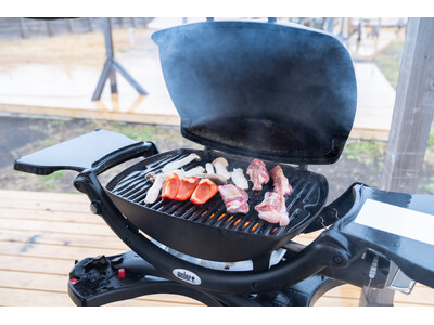 火おこし不要！Weberグリルで“誰でも”本格BBQが楽しめるキャンプ場体験が人気