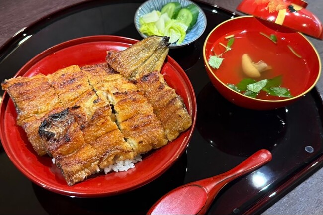 大阪発のうなぎ料理専門店が関東初進出！　“蒸さない”関西風で好評　東京・中目黒に「地焼鰻 寝床」