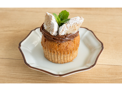 【シナグロ ORGANIC SALAD&CAFE そごう大宮】英国伝統菓子「バタフライケーキ ラズベリーチョコカード」を提供開始