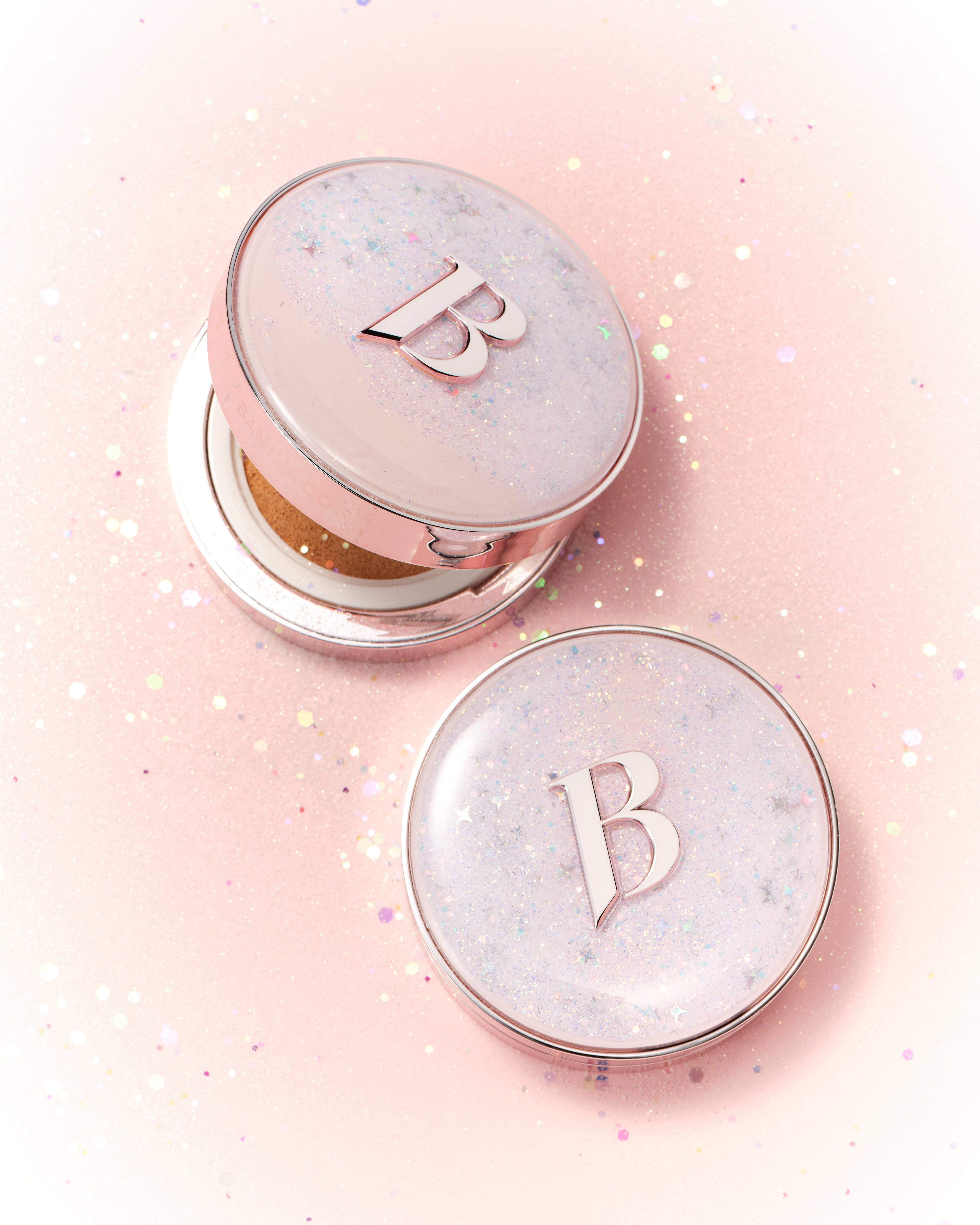 【BANILA CO/バニラコ】ホリデームード満点の限定デザイン「スノーライトエディション」が登場！大人気のホワイトクッション モイスチャーが期間限定パッケージに。