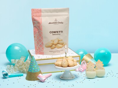 4月はホノルル・クッキー・カンパニーの創業記念と母の日のお祝いの準備