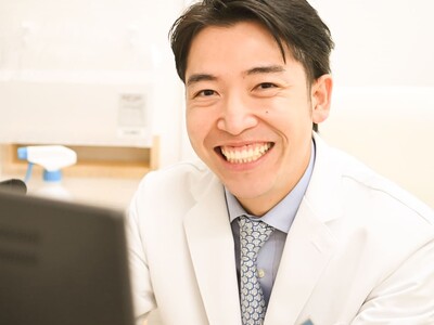 新宿新院開設に伴い患者向け医療情報発信を強化、形成外科医による「ほくろ除去トラブル予防コンテンツ」を公開