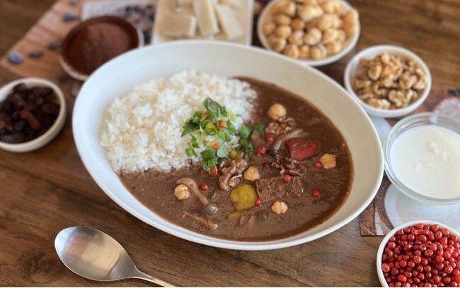 観光都市・金沢発「食の多様性」に対応した新作ベジカレー登場！食習慣申告の仕組みも導入し、観光関係者から地域の魅力向上につながると高評価。7月22日(火)14時よりメディア試食会を開催！