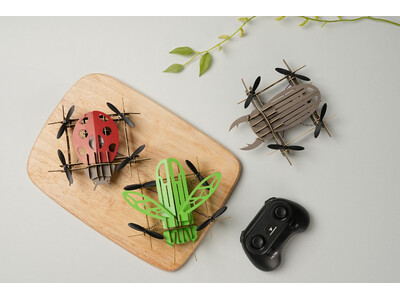 �X�}�z��ʂ��痣��A�����̎�őg�ݗ��Ă�̌����I�؍���2����ȏ�𓱓�����STEAM���狳�ށuCRAFT DRONE�i�N���t�g�h���[���j�vEC�T�C�g�I�[�v���A��ʔ̔��J�n