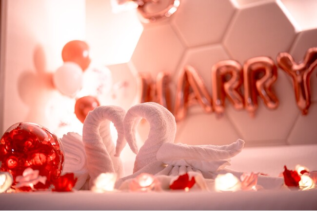 【誕生日・記念日・プロポーズ】客室を華やかに演出する〈バルーンデコレーションプラン〉が2月上旬から販売開始 | 沖縄・ラグナガーデンホテル