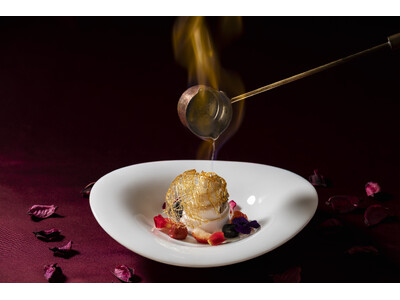 【母の日にフランベパフォーマンスのスイーツプレゼント】ディナーをご利用の女性のお客様限定でスペシャルディナースイーツをプレゼント | 沖縄・ラグナガーデンホテル