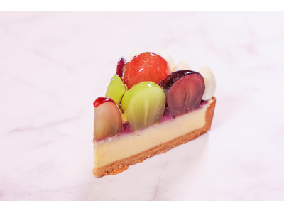 【サフィールホテル稚内】秋冬を彩る新作ケーキ3種を11月1日より販売開始 ～旬のぶどうを使用した期間限定タルトをはじめ、栗とショコラの新作が登場～