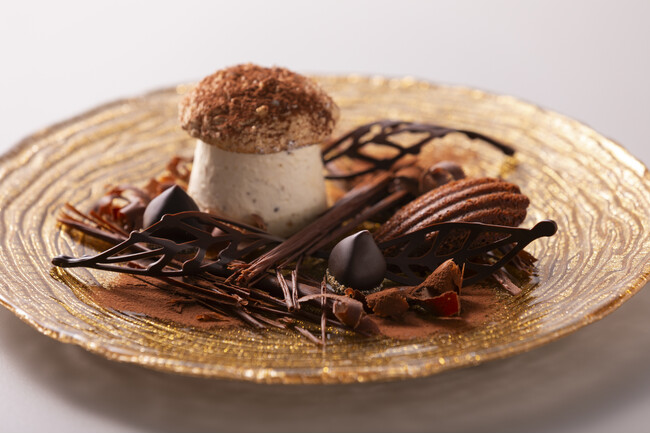 【シーサイドホテル舞子ビラ神戸】最上階ダイニング＆バー「キーウエスト」　秋限定スイーツ「Champignons d’automne ～マッシュルーム仕立てのマロンアイスクリーム～」を販売