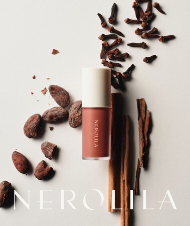 ＜NEROLILA＞独自のスパイスミックスで「ふっくら」と「しあわせ」を叶えるリッププランパー　ひと塗りで決まる色っぽベージュが新発売