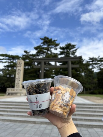 『食べ歩き文化がない島根に新たな風』 片手で楽しむカップ入りおつまみ『カプつま』発売。松江・出雲の食の魅力を発信し、観光客を呼び、地元にも親しまれる新スタイルで提供