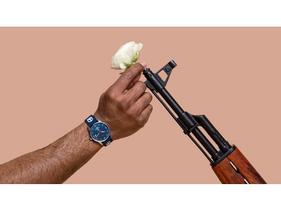 平和と公正をすべての人に。北欧スウェーデンのウォッチブランドTRIWAより違法銃器を溶かして固めた金属“Humanium Metal”から作られた腕時計の限定モデルが発売。