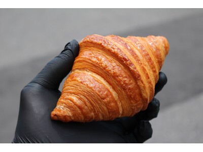 広島・吉島町にクロワッサン専門店オープン。SNSで話題のパティシエあめくんが手がける本格発酵バターの味を全国へ。