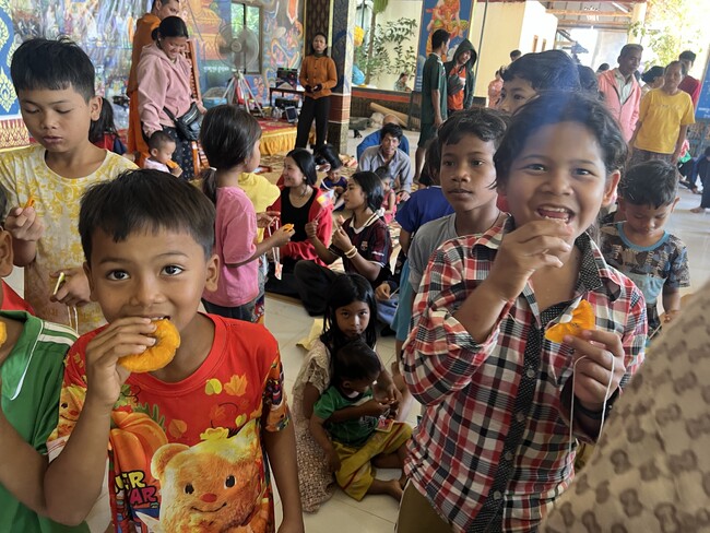 福島県・フリースクール寺子屋方丈舎の“探究教材”が、戦禍のカンボジア避難民支援の現場へ