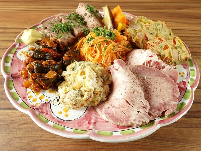 立ち飲みいなせやグループ初の洋食居酒屋「ビストロ若旦那」JR山科駅前に7/24(木)ニューオープン!