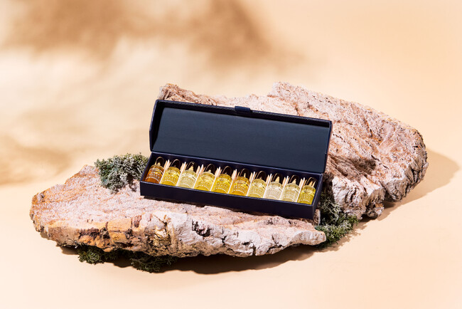 アロマセラピーアソシエイツを代表する隠れた名品、香りを“選ぶ楽しさ”を詰め込んだ「ミニチュア バスオイルコレクション N」が支持され続ける理由