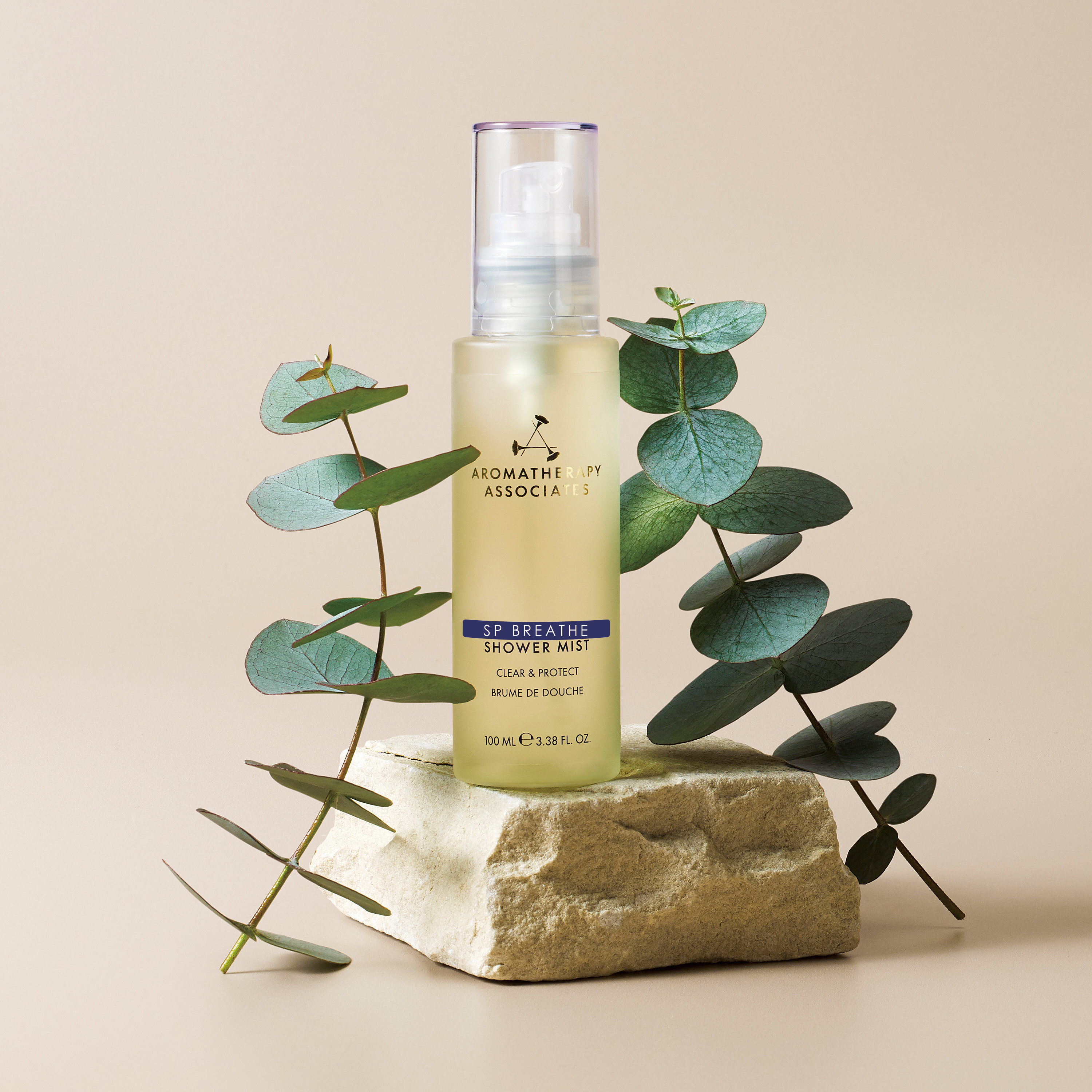 シャワーが“スパ時間”に変わる。【英国発】アロマセラピーアソシエイツ、深呼吸を誘う“シャワーアロマ”新習慣を提案