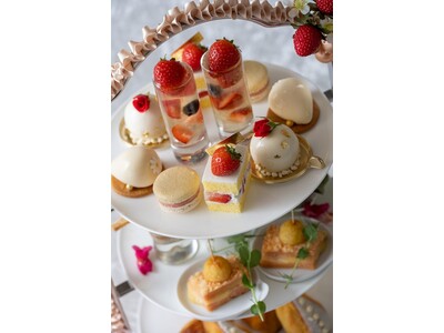 【リーガロイヤルホテル東京】ヨーロピアンクラシックの雰囲気で楽しむ優雅なひととき「苺のアフタヌーンティー“白金の舞踏会”」