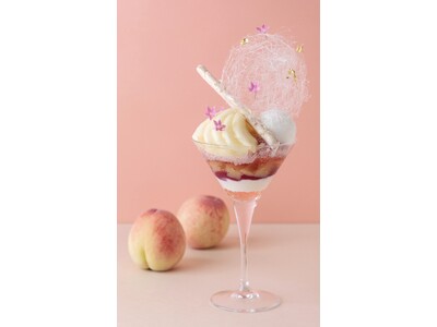 【リーガロイヤルホテル（大阪）】甘くとろける旬の桃を堪能！夏にぴったりの桃パフェ誕生「Royal Peach Parfait（ロイヤル ピーチ パフェ）」