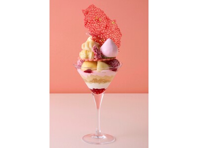 【リーガロイヤルホテル大阪】桃の魅力を重ねた、心華やぐサマーデザート「Royal Peach Parfait（ロイヤル ピーチ パフェ）」