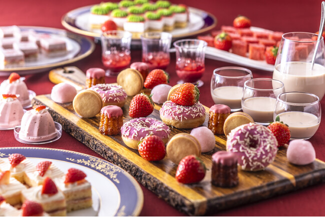 【リーガロイヤルホテル京都】『オールデイダイニング カザ 苺スイーツ＆ランチビュッフェ』 開催