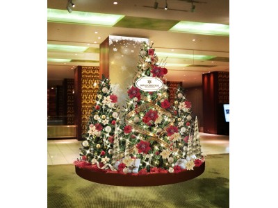 リーガロイヤルホテル（大阪）】伝統的なクリスマスカラーが彩る