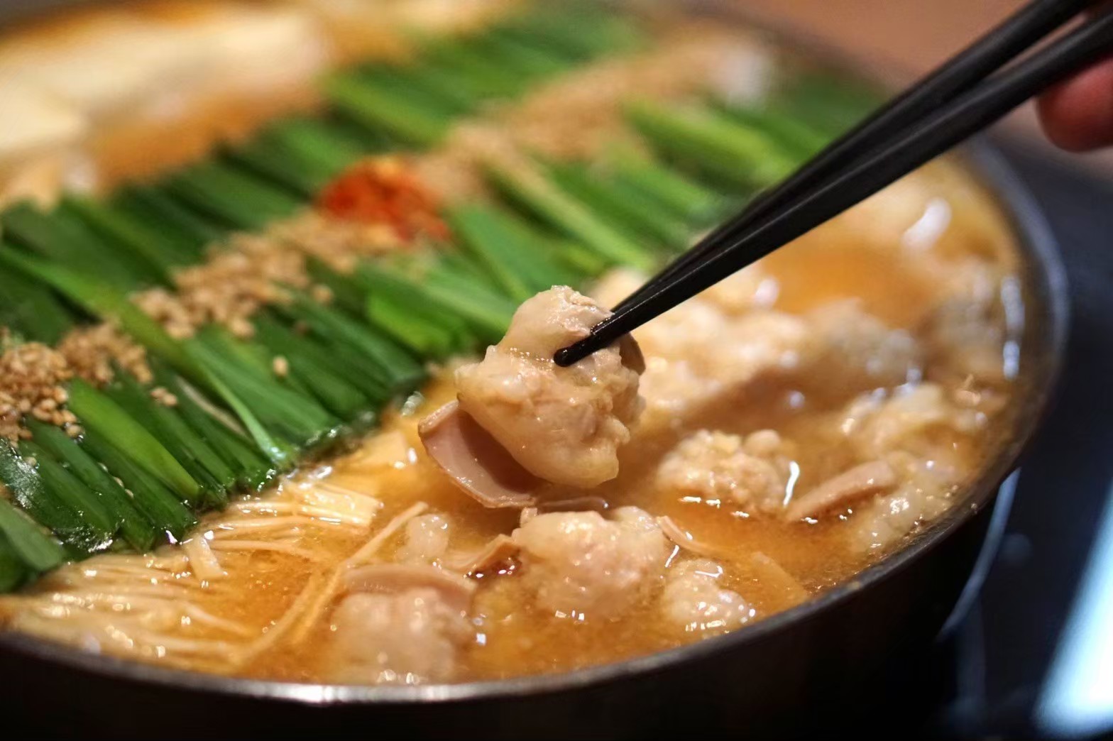「博多もつ鍋前田屋」の新店舗が9月８日、西中洲(旧かに通ビル)にオープン