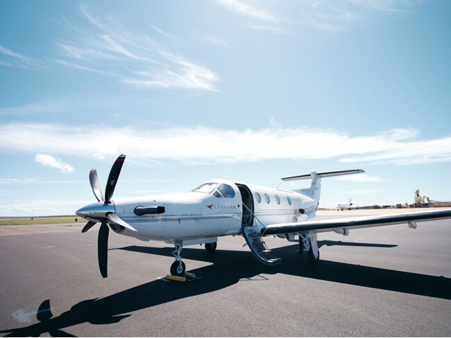 フォーシーズンズ リゾーツ ラナイ提携航空会社「ラナイ・エア」の専用ラウンジがリニューアルオープン