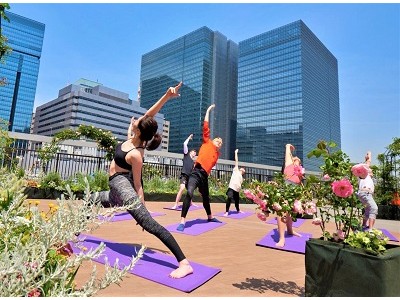 「YOGA in 大手町牧場カフェ」7月開始／東京・大手町の屋上テラスでヨガ講座　ビジネスパーソンの健康習慣を改善