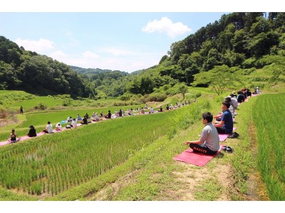 岡山県久米南町の地方創生プロジェクト『TANADA YOGA in 岡山県上籾棚田』6月9日開催　復元した棚田のあぜ道で瞑想・ヨガ体験