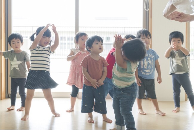 “本物の音楽体験”を届けるヤマハの音楽プログラム「おと♪はぐ」 全国の幼稚園・保育園で導入が加速