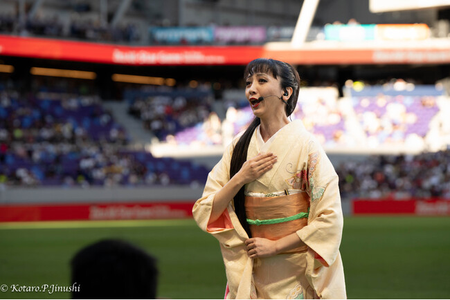 イマーシブオペラ　ハーフタイムショーを彩る1.5万人魅了