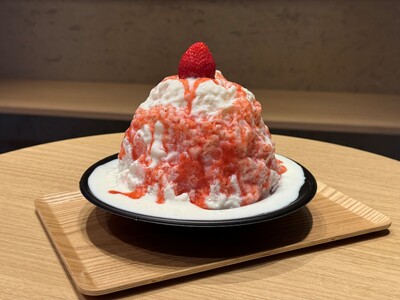 人気かき氷店「ひみつ堂」と小岩井乳業が初のコラボ。「小岩井 生乳（なまにゅう）１００％ヨーグルト」を使用した限定かき氷２品を７月１日（水）より期間限定販売