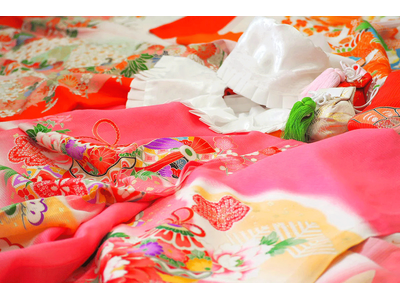 【創業54年のナイスベビー】お宮参りの新柄衣装レンタルを開始。桜織りの正絹など写真映えするトレンドデザインをラインナップ