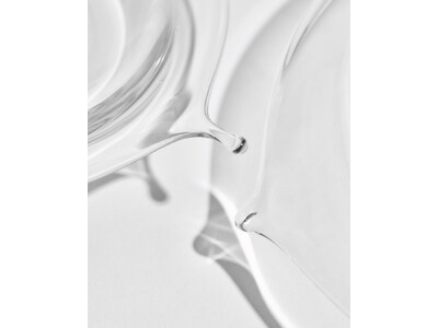�K���X��� ���� �����̍�i�W��ESCAPERS AN OTHER WORLD�ɂĊJ��