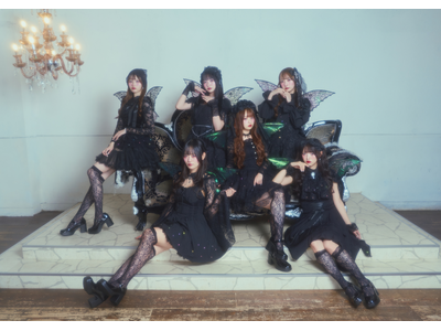 LilyS/ash、ハロウィンビジュアルを解禁！今年のテーマは“ブラックフェアリー”