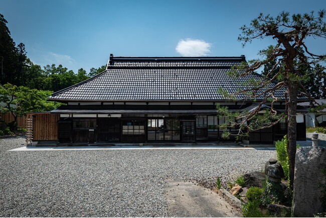 築270年の古民家を再生した一棟貸し宿泊施設「いにしえの宿おへそ」が山形県川西町に2025年9月1日グランドオープン