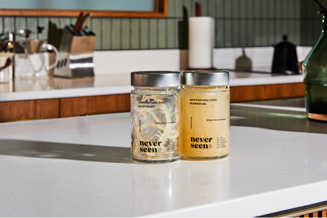 海外セレブも愛用する"海のスーパーフード"がついに日本上陸。フィリピン・パラワン島産 天然シーモスジェルで始める新しいインナーケア習慣「never seen」が11月1日より販売開始。