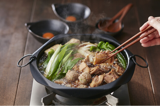 毎年10月8日（水）は「鶏すきやきの日」制定