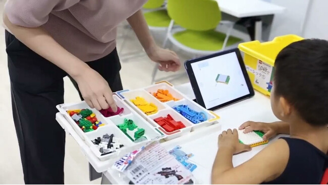 発達特性のある子どもたちが“働く”を体験！放課後等デイサービス BEAR KIDSが一日限定『子どもカフェ』を開催。バディカの中野優作さんも応援に登場！