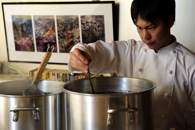 港区西麻布発.アメリカロサンゼルスにも広がる本格派ラーメンブランド「楽観」2026年に国内用FC加盟店募集を再開。