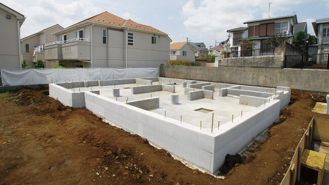 4月　シロアリの発生にご注意　薬剤処理をしない『シロアリ』物理的防蟻工法　外断熱・ミラポリカMP工法を2008年に開発　３００棟以上の住宅に採用　木造住宅の高耐久化に貢献　　　マツミハウジング株式会社