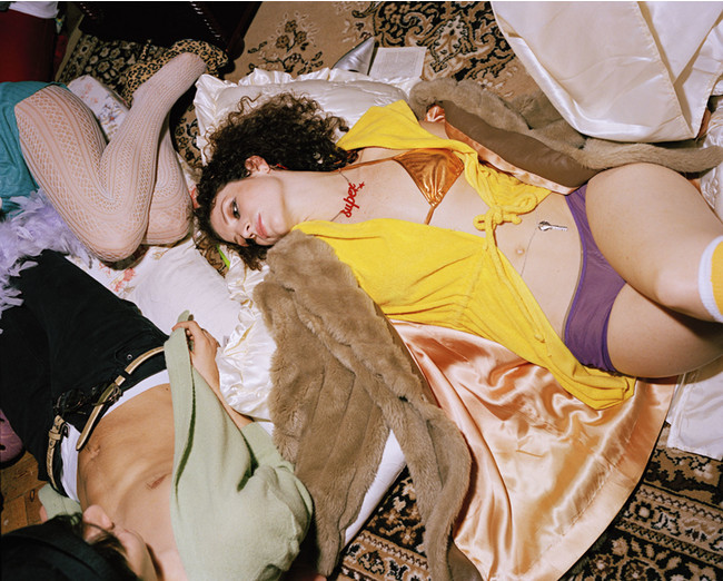 UK̑qbgth}WATCHAɂĂIwSkins-XLYxSV[Y{32ij菇AWATCHAƐzMJnI