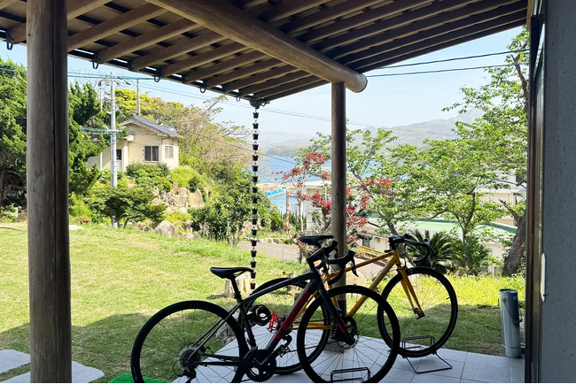 【山口・長門】秋の絶景ロードを愛車と走る。ロードバイクを屋内保管できる「サイクリスト向け宿泊プラン」を秋シーズンに向けてご案内。│きわど温泉リトリート 悠久の季