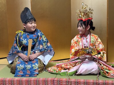 �y�đ�z���q�l���u���ЂȂ��܁v�ɕϐg�B�㐙���ݓ@�ő̌��^�ЂȍՂ�J��