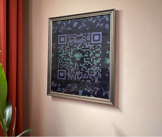 プレスリリース「読み取りが楽しくなる西陣織のＱＲコードアートフレームを開発」のイメージ画像