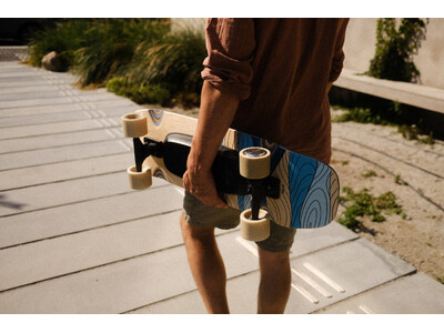 目標達成率973%を記録した次世代電動スケートボード「Liquid Skateboard」が2026年5月より自社ECサイトにて一般販売を開始！