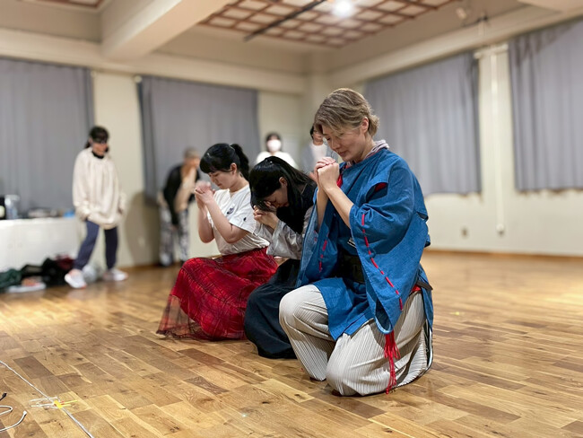 TikTok�t�H�����[110���l�A��}�b�����o���B�Ԏ������̌��c�����c�̐����������A����Łu���Ǝ��v�u�s�V�s���v��₤�\���΂��T�^�P����A�V�앑��w�����鲓`�x��10/16�i�؁j�`19�i���j���ŏ㉉