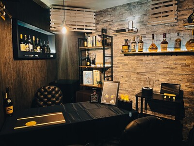 日本の労働文化が世界でバズ現象に。横浜の「転職相談BAR」が複数海外メディアで異例の特集