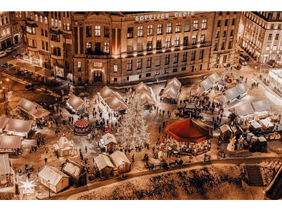 ラトビアの首都リーガに “本物のクリスマス” が到来！ 世界遺産の旧市街でクリスマス・マーケットがスタート