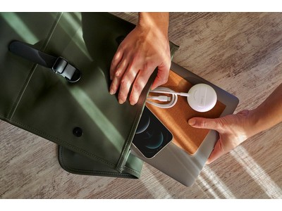 【Belkin】スタンドにもなる持ち運び便利なMagSafe充電パッド「Belkin BOOST↑CHARGE PRO MagSafeポータブルワイヤレス充電パッド15W」発売開始！